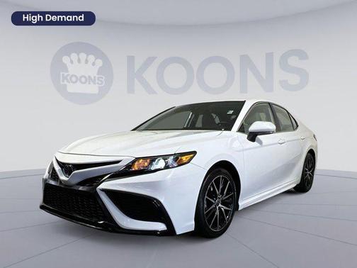 2022 Toyota Camry SE