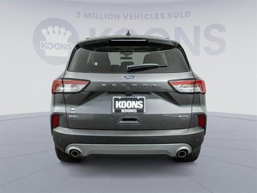 Photo 4 of 43 of 2022 Ford Escape SEL