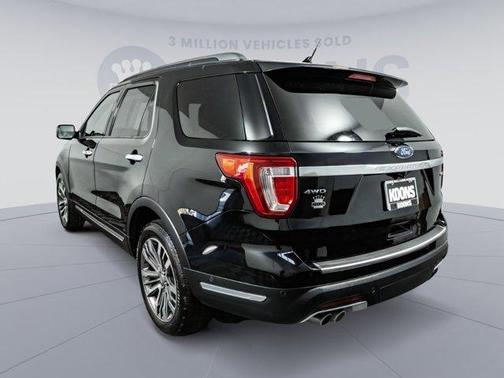 Photo 3 of 46 of 2018 Ford Explorer Platinum