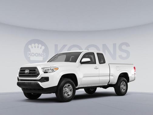 White 2022 Toyota Tacoma SR5