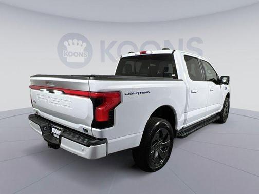2024 Ford F-150 Lightning LARIAT