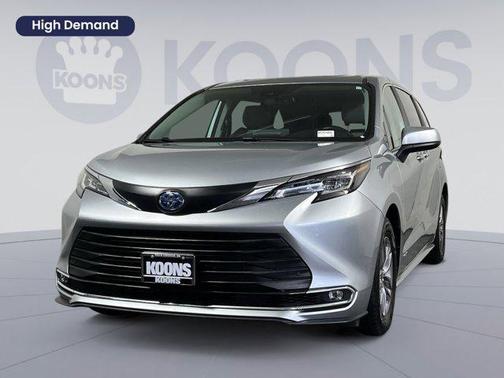 2021 Toyota Sienna XLE 7 Passenger