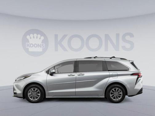 2021 Toyota Sienna XLE 7 Passenger