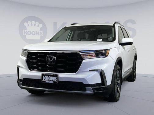 2023 Honda Pilot Touring 8-Passenger