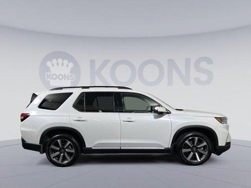 2023 Honda Pilot Touring 8-Passenger