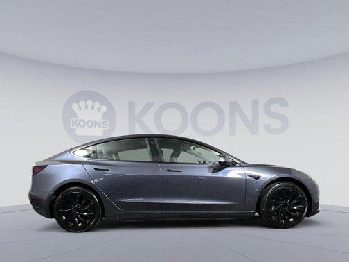 2022 Tesla Model 3 Standard Range