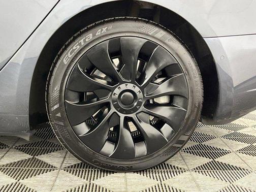 2022 Tesla Model 3 Standard Range