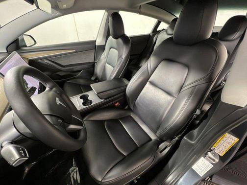 2022 Tesla Model 3 Standard Range