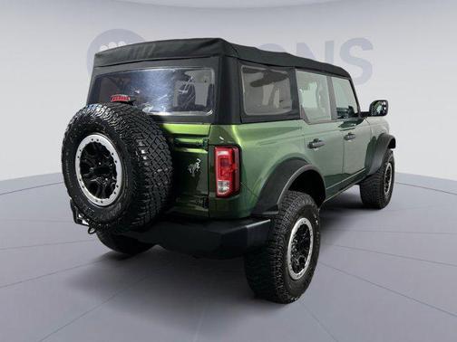 2023 Ford Bronco Base