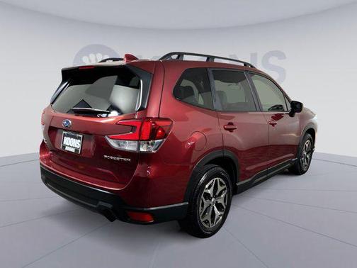 2022 Subaru Forester Premium