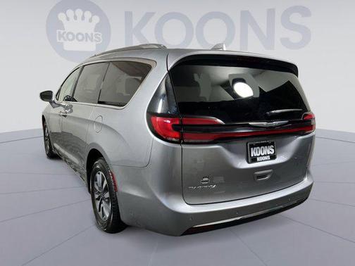 2021 Chrysler Pacifica Touring L