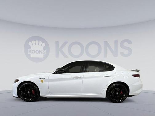 2022 Alfa Romeo Giulia Veloce