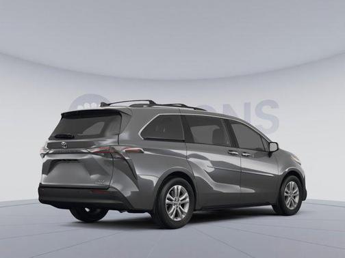2023 Toyota Sienna XLE 8 Passenger