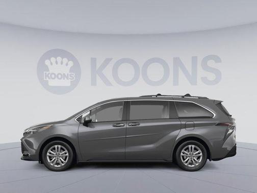 2023 Toyota Sienna XLE 8 Passenger