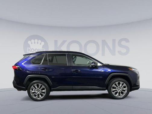 2023 Toyota RAV4 XLE Premium