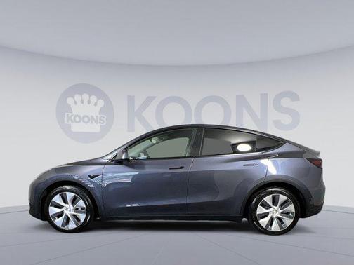2022 Tesla Model Y Long Range Dual Motor All-Wheel Drive