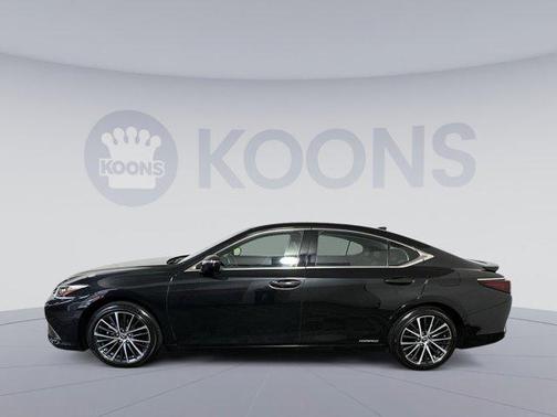 2022 Lexus ES 300h Base