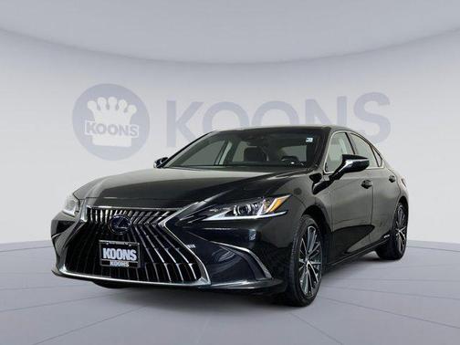 2022 Lexus ES 300h Base