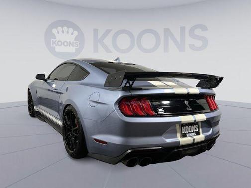 2022 Ford Shelby GT500 Base