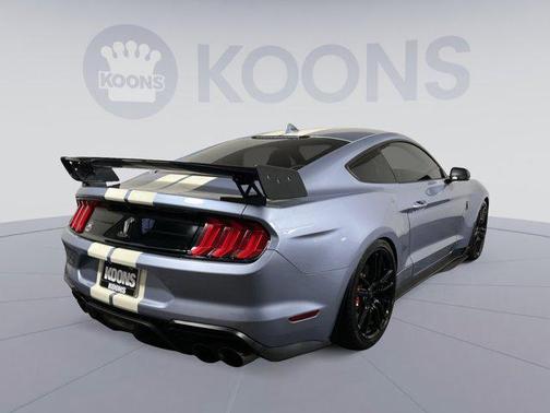2022 Ford Shelby GT500 Base