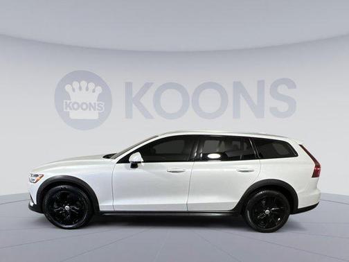 2021 Volvo V60 Cross Country T5