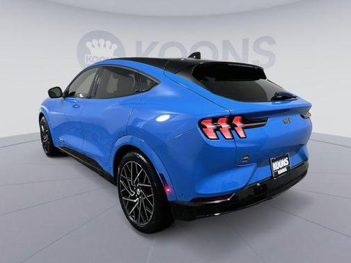 2022 Ford Mustang Mach-E GT