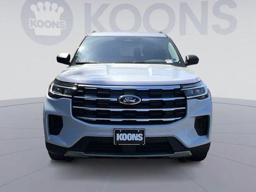 SPACE WHITE METALLIC 2026 Ford Explorer Active