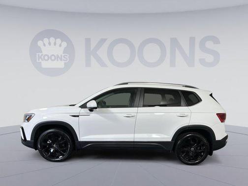 2023 Volkswagen Taos 1.5T SE