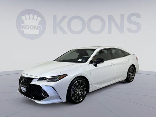 Wind Chill Pearl 2019 Toyota Avalon Touring
