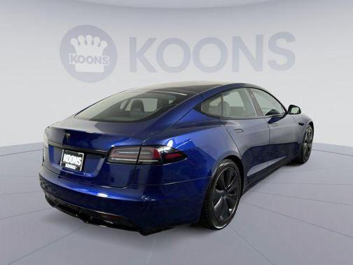 2022 Tesla Model S Base