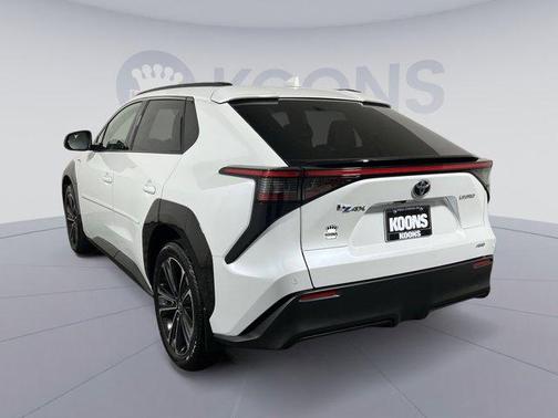 2023 Toyota bZ4X Limited