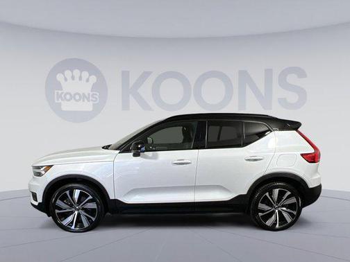 2022 Volvo XC40 Recharge Pure Electric P8 Twin Ultimate