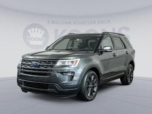 Photo 1 of 43 of 2018 Ford Explorer XLT
