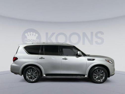 2022 INFINITI QX80 Luxe