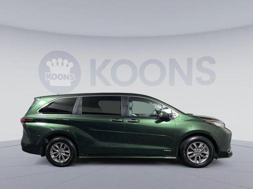 2021 Toyota Sienna XLE 7 Passenger