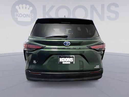 2021 Toyota Sienna XLE 7 Passenger
