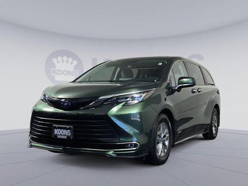 2021 Toyota Sienna XLE 7 Passenger
