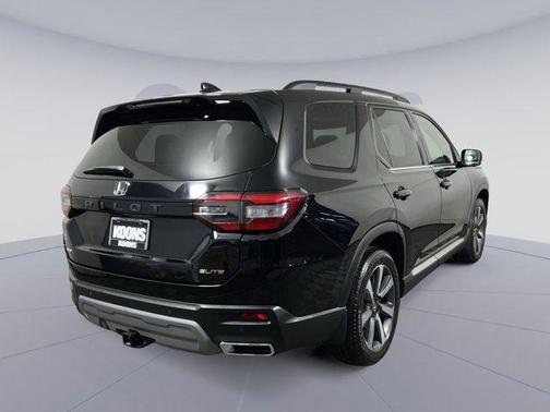 2023 Honda Pilot AWD Elite