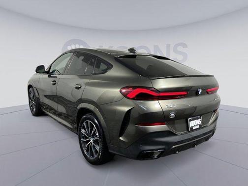 2022 BMW X6 xDrive40i