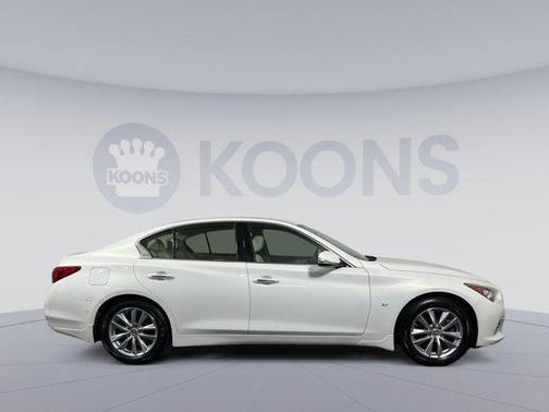 2015 INFINITI Q50 Premium