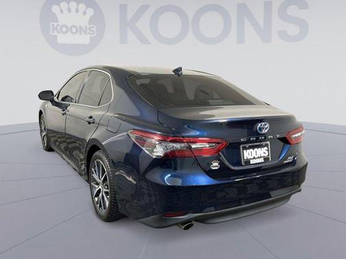 2021 Toyota Camry Hybrid XLE