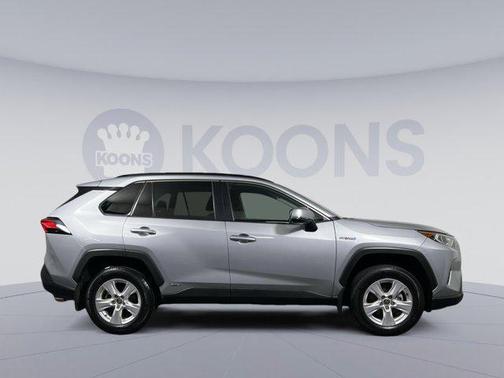 2021 Toyota RAV4 Hybrid XLE