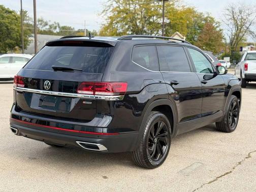 2022 Volkswagen Atlas 2.0T SE w/Technology 4MOTION