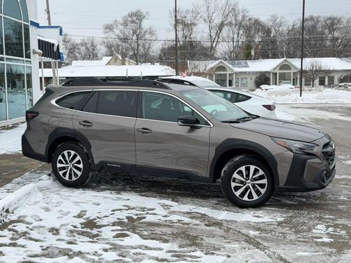 2023 Subaru Outback Premium