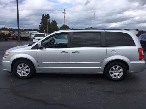 2012 Chrysler Town & Country Touring