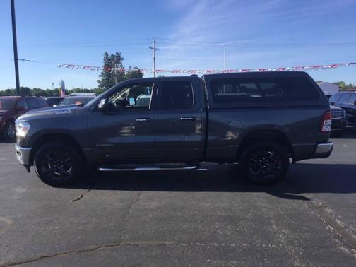Granite Crystal Metallic Clearcoat 2020 RAM 1500 Big Horn/Lone Star
