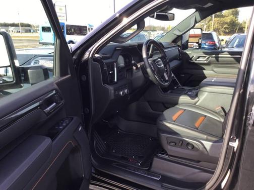 2025 GMC Sierra 2500 AT4