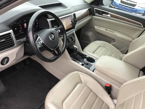2018 Volkswagen Atlas 3.6L SEL Premium