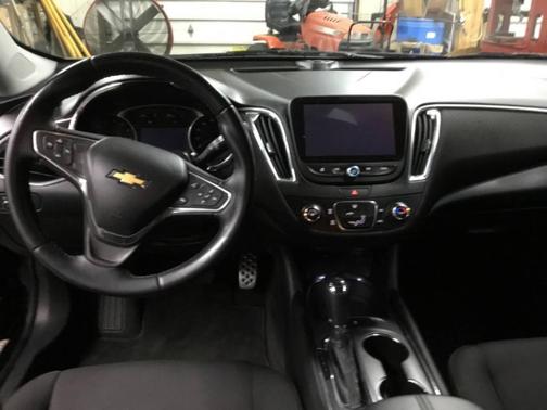 2017 Chevrolet Malibu LT 4dr Sedan