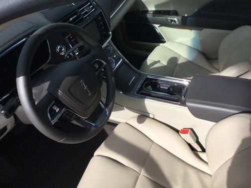 2019 Lincoln Continental Select
